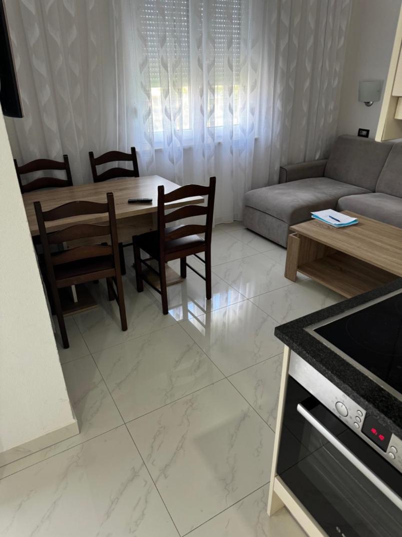 Funtana Appartements An Der 1 Reihe Vom Meer מראה חיצוני תמונה